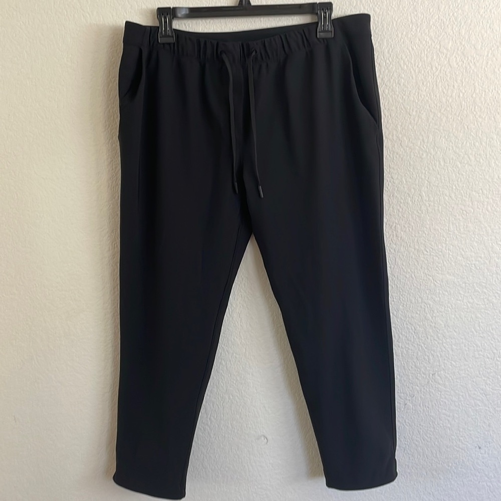 Lululemon trouser size 10-12
